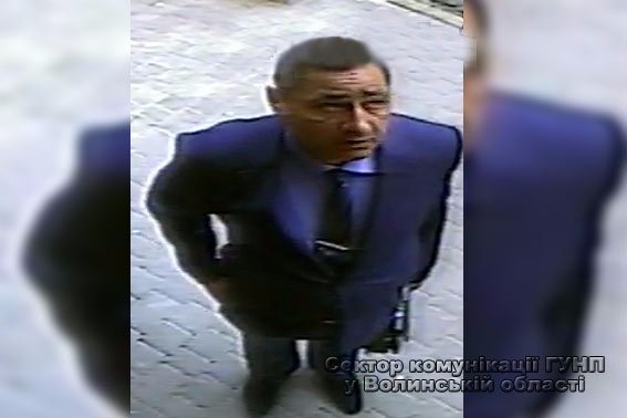 Волинська поліція розшукує підозрюваних у шахрайстві. ФОТО. ВІДЕО