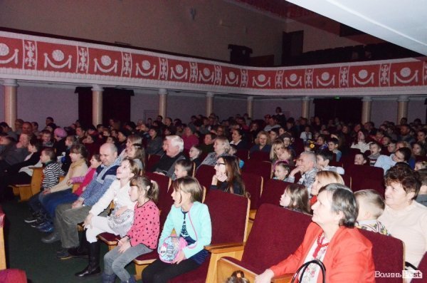 Андрій Покровський влаштував новорічне свято для 200 дітей