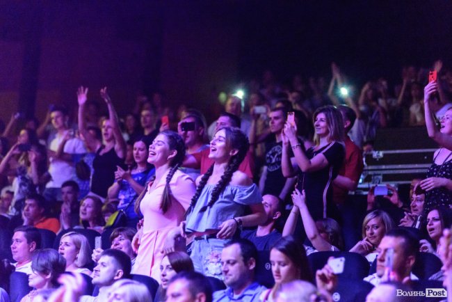 «Шухер, граждане! На сцене психопат!»: яким був концерт гурту «Ляпіс 98» у Луцьку: ФОТОРЕПОРТАЖ