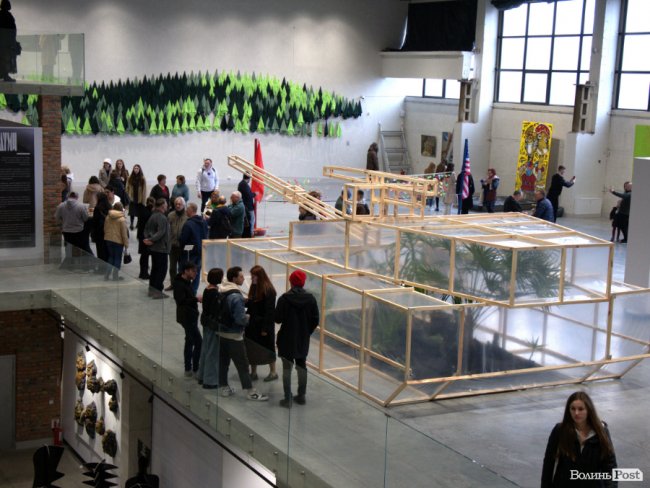 У Луцьку презентували першу в Україні книгу, написану за допомогою чату GPT