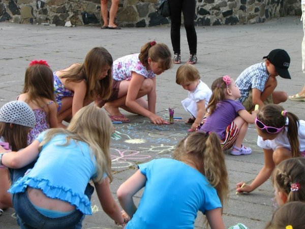 Діти допомагали луцькому гурту створювати Казку 