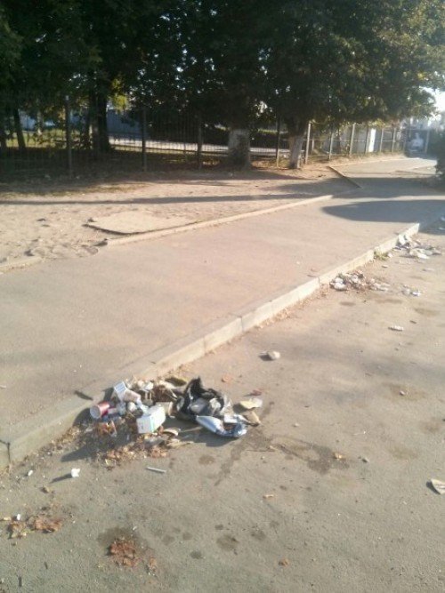 Луцьк зустрічає гостей горами сміття. ФОТО