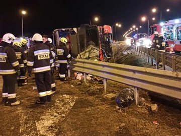 Автотроща українського автобуса у Польщі: у лікарні померла ще одна жертва аварії