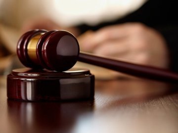 Ляпас муніципалам: луцький суд визнав незаконним демонтаж кіоску. ДОКУМЕНТ