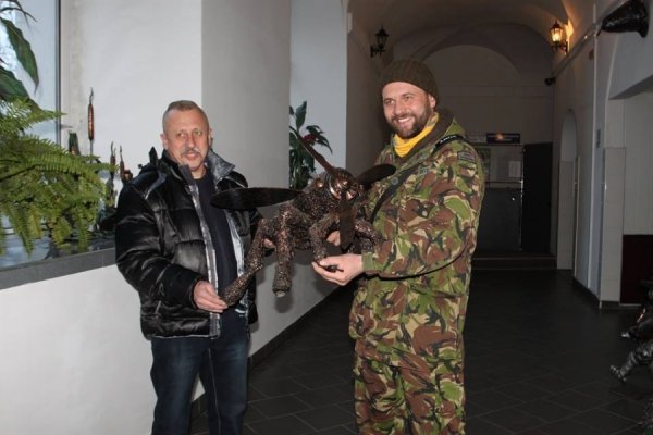 Волинський коваль продає свою дорогоцінну колекцію заради армії. ФОТО