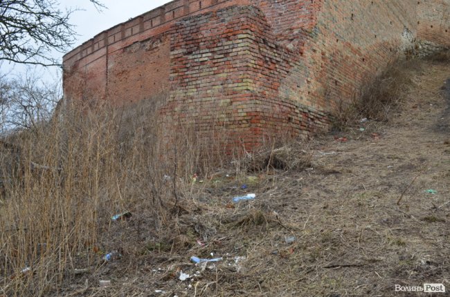 Нетуристичний Луцьк, або Що ховають під стінами замку Любарта. ФОТО