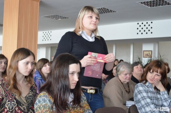  Скандально відомий письменник презентував у Луцьку свою книгу. ФОТО