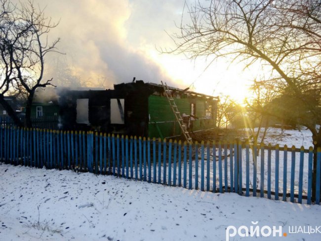 На Волині в пожежі згоріла покійниця. ФОТО