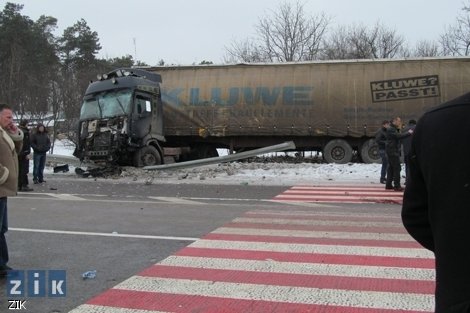 У страшній аварії на Львівщині загинуло 5 людей. ФОТО. ВІДЕО