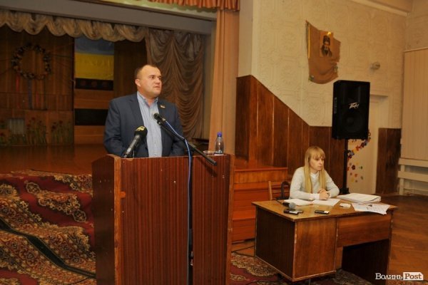 Нові дороги та чисті парки: Петро Нестерук відзвітував за рік роботи