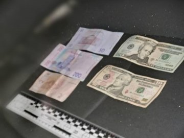 Пропонував хабар патрульним: у Луцьку вночі затримали п'яного 20-річного мотоцикліста