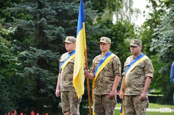У Луцьку вшанували пам'ять героїв війни. ФОТО