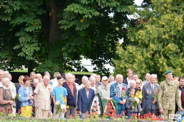 У Луцьку вшанували пам'ять героїв війни. ФОТО