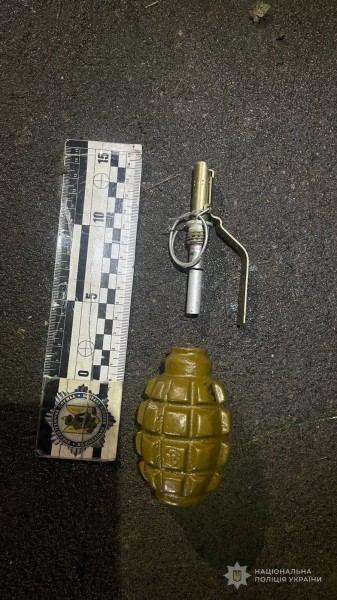 Волинянин катався з бойовою гранатою в машині