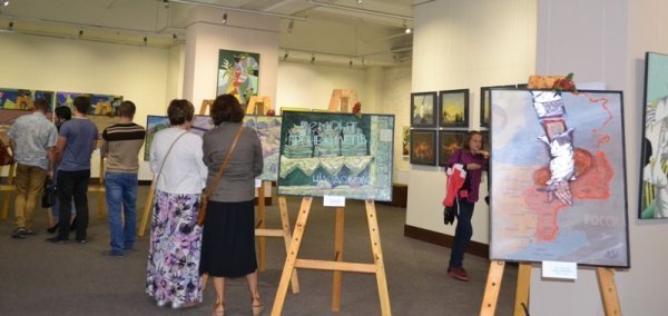 У Луцьку презентація проекту «Два погляди» художника Миколи Кумановського