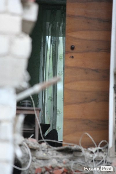 «Боялася ночувати, а дітей взагалі в квартиру не пустила», - жителька обваленого будинку 