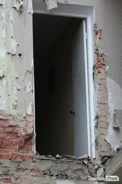 «Боялася ночувати, а дітей взагалі в квартиру не пустила», - жителька обваленого будинку 