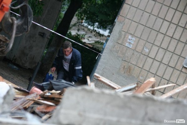 «Боялася ночувати, а дітей взагалі в квартиру не пустила», - жителька обваленого будинку 