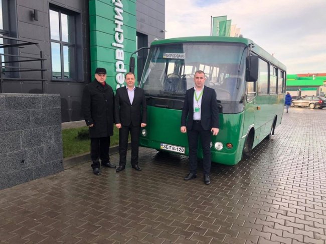 У луцькому сервісному центрі МВС вперше зареєстрували електробус. ФОТО