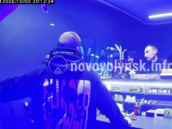 На Волині продавця вейпів мобілізували з-за прилавка