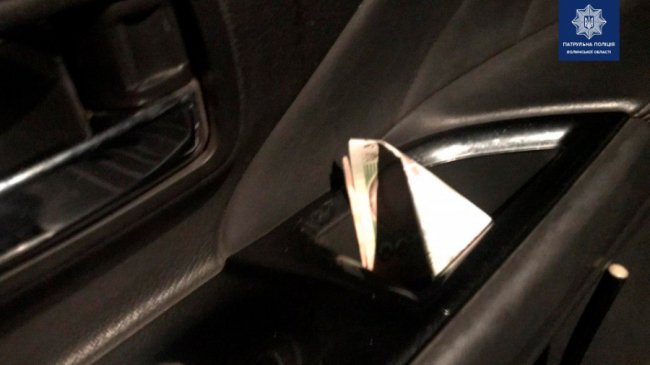 На Волині чоловік намагався відкупитися від патрульних за «п'яне» кермування