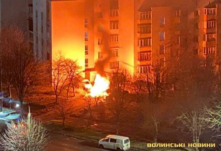 У Луцьку вранці горіло авто
