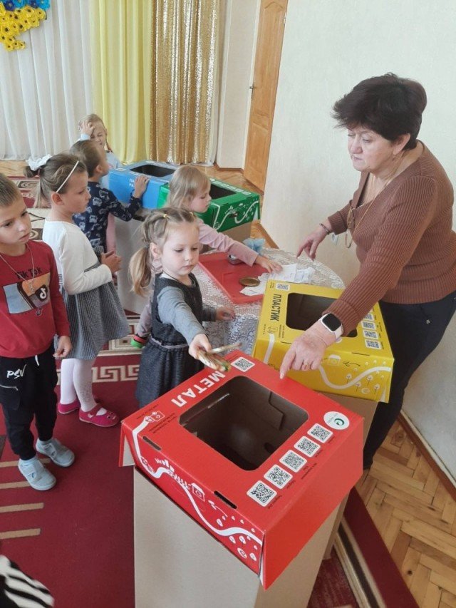 У закладах освіти Горохівської громади навчають дітей сортувати сміття
