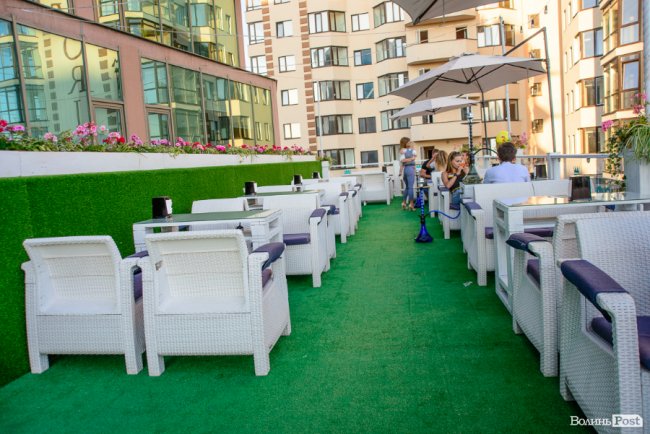 У Луцьку відкрили нову літню терасу із неймовірним краєвидом на місто*