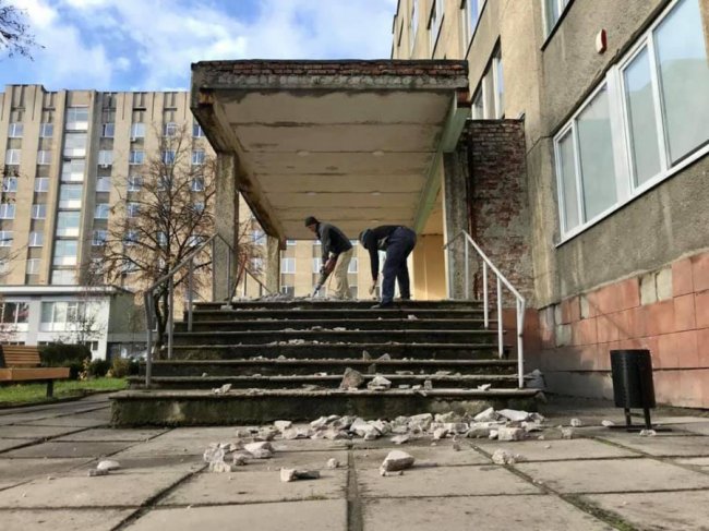 У львівській лікарні, яку очолив волинянин, забудовники безкоштовно ремонтують корпус для Covid-зони на 350 ліжок