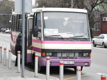 У Луцьку перевірили найпроблемніші несанкціоновані зупинки приміського та міжміського транспорту
