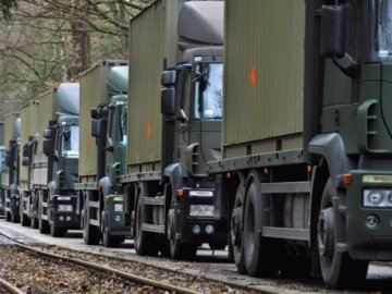 До України з Польщі прибула колона вантажівок з боєприпасами
