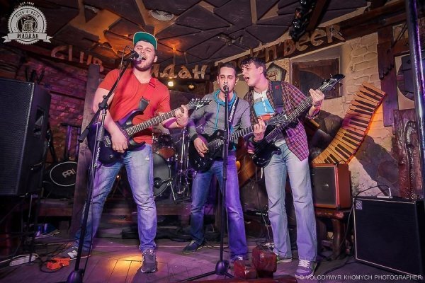 «Свято панк-року» в луцькому клубі. ФОТО