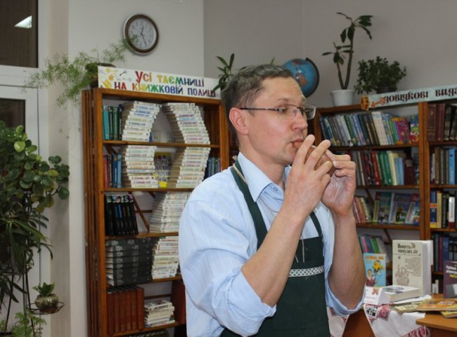 У Луцьку оригінально відзначили День української писемності та мови. ФОТО