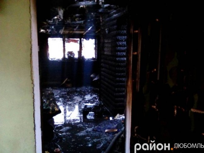 На Волині пожежа знищила новий будинок. ФОТО