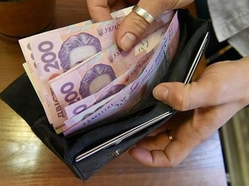 Українці на самоізоляції отримуватимуть 50% своєї середньої зарплати