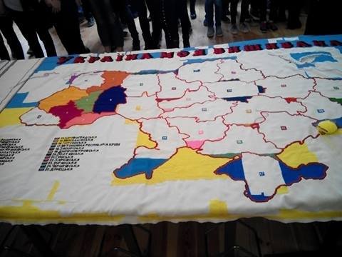 На Волині вишивали карту України площею понад 4 кв.м. ФОТО