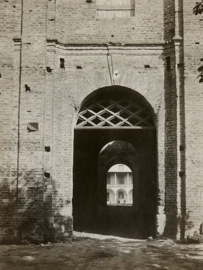 Олицький замок 100 років тому. РЕТРОФОТО