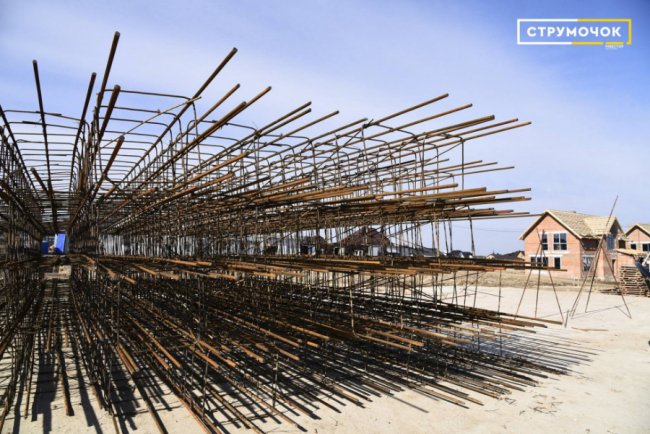 У ЖК «Струмочок» біля Луцька перша секція таунхаусів готова на 40%. ФОТО*