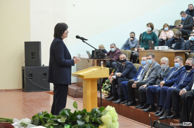 Знані гості і оберемки квітів: Ірину Вахович представили на посаді ректора ЛНТУ. ФОТО