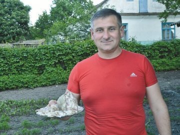 Волинянин двічі побив свій рекорд України з поїдання сала