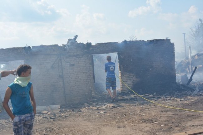 Під час пожежі на Волині постраждав рятувальник. ФОТО