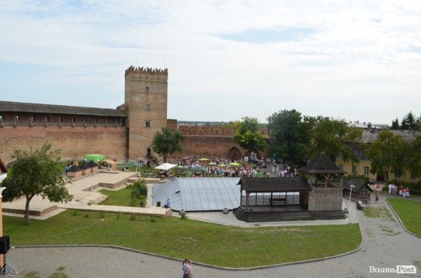 У Луцькому замку - фестиваль для вагітних і сімейних. ФОТО
