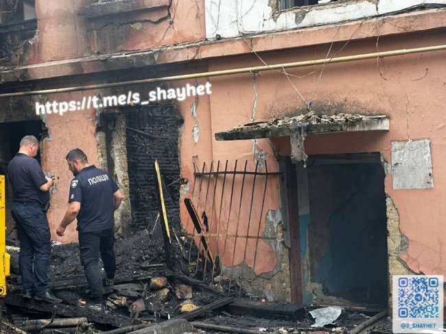 Ракетний обстріл Миколаєва: з-під завалів будинку дістали тіло жінки