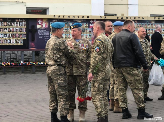 У Луцьку вшанували пам’ять загиблих в АТО/ООС військовослужбовців. ФОТО