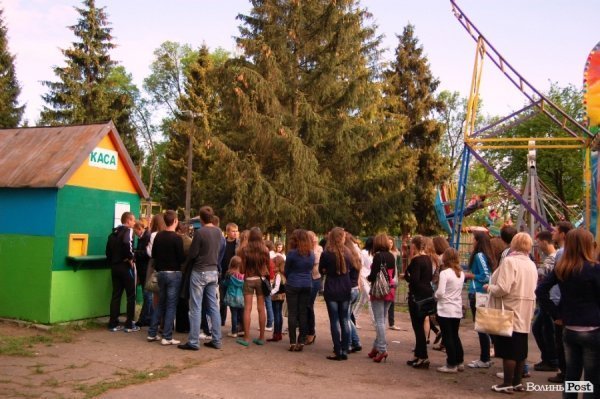 Вогнем і піротехнікою Луцьк відсалютував Перемозі