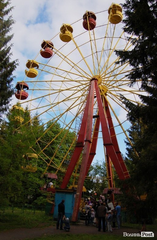 Вогнем і піротехнікою Луцьк відсалютував Перемозі