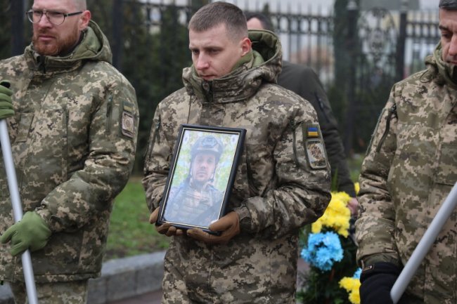 У Луцьку попрощалися з Героєм Михайлом Чернюком