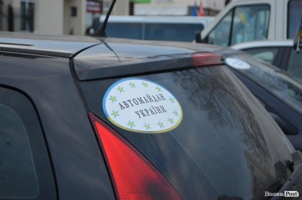 Лучани їли куліш, щоб допомогти волинським військовим. ФОТО