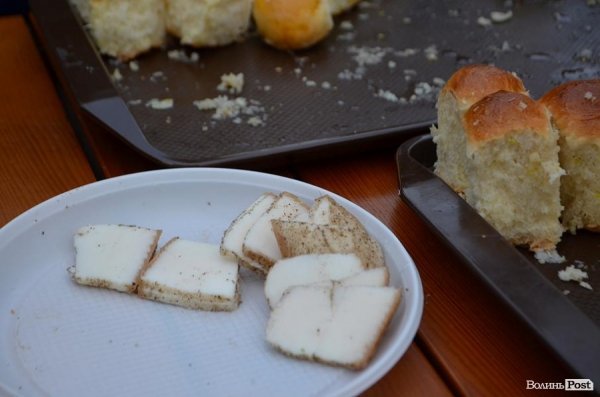 Лучани їли куліш, щоб допомогти волинським військовим. ФОТО