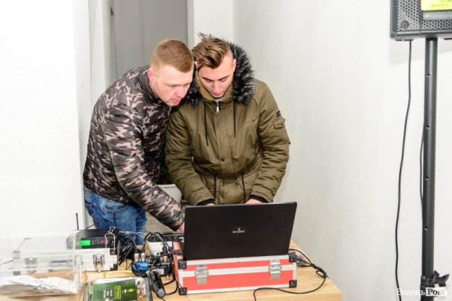 Зі знижками та цінними подарунками: у Луцьку грандіозно відкрилий шоурум меблів і декору «МакКо»*